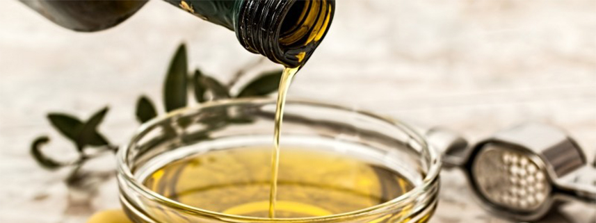 Dieta mediterranea con 4 cucchiai olio oliva toccasana cuore
